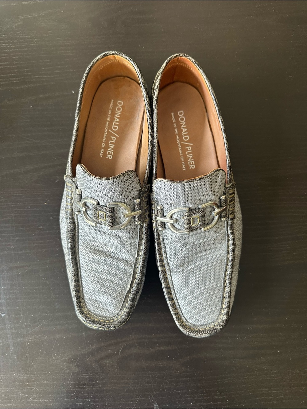 Donald J. Pliner Men’s Gray Textured Bit-Detail Loafers